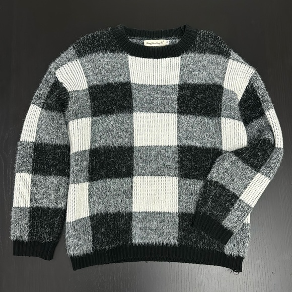 Small/medium checkered fuzzy sweater - Picture 1 of 6